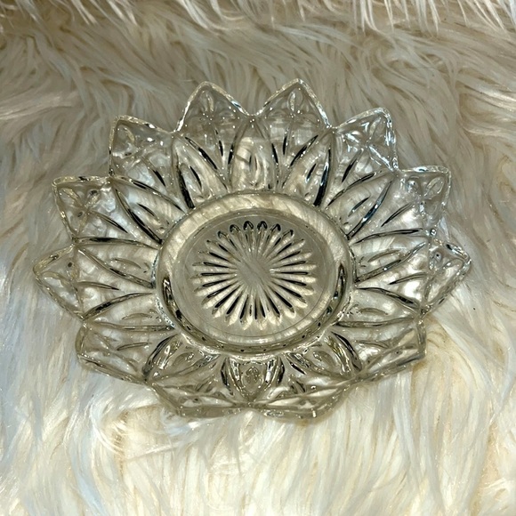 Federal Glass Other - Vintage Federal Clear Glass Flower Petal 5.75” Plate